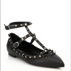 Valentino Garavani
Noir Rockstuds Flat